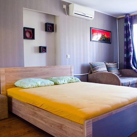 Flat At Luzanovka Appartamento Odessa Esterno foto