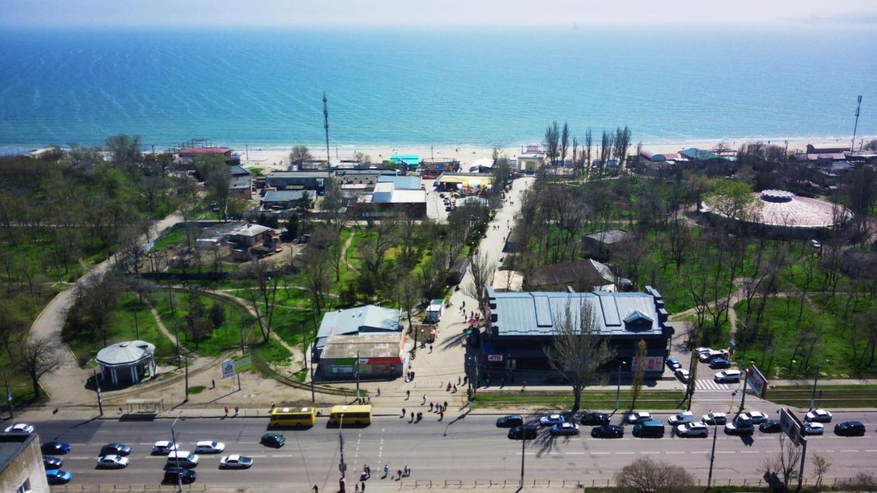 Flat At Luzanovka Appartamento Odessa Esterno foto